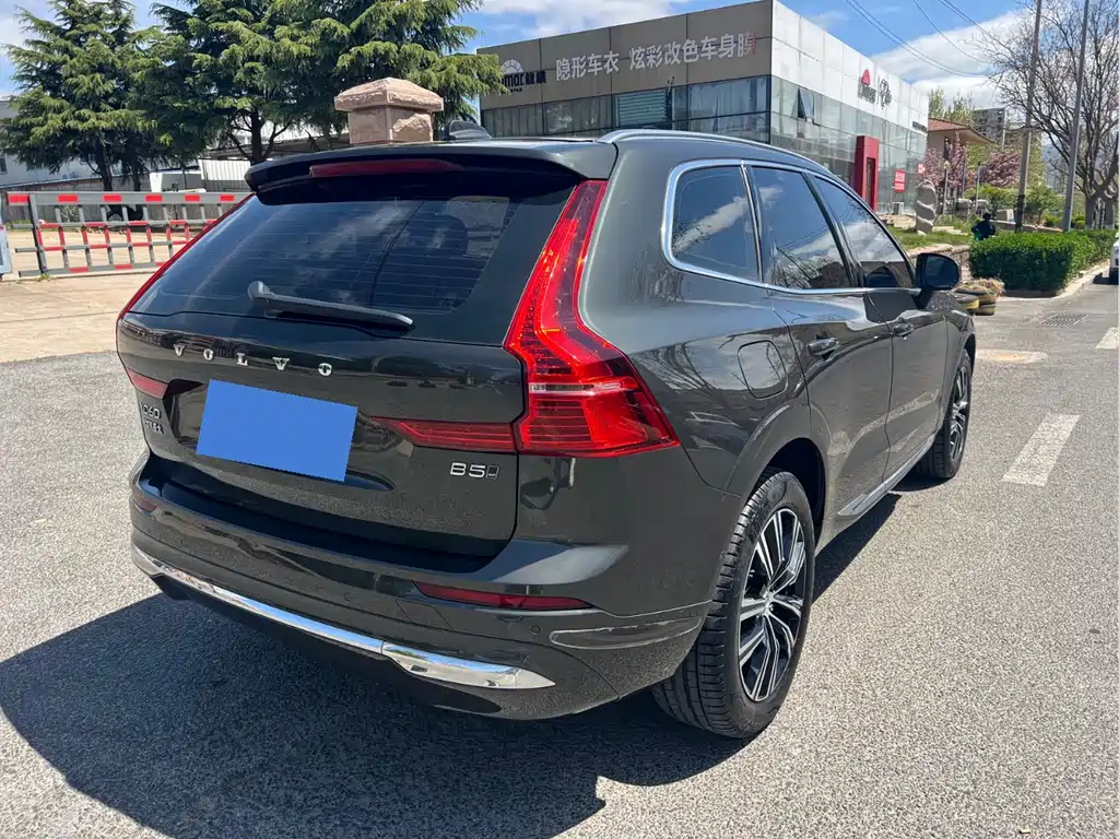 Volvo XC60 2022 — фото 6
