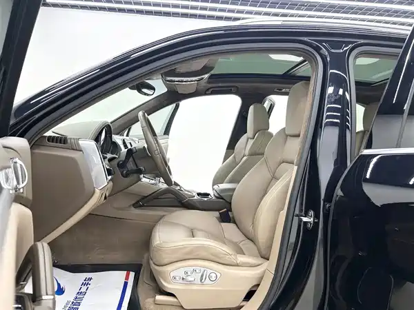 Porsche Cayenne 2011