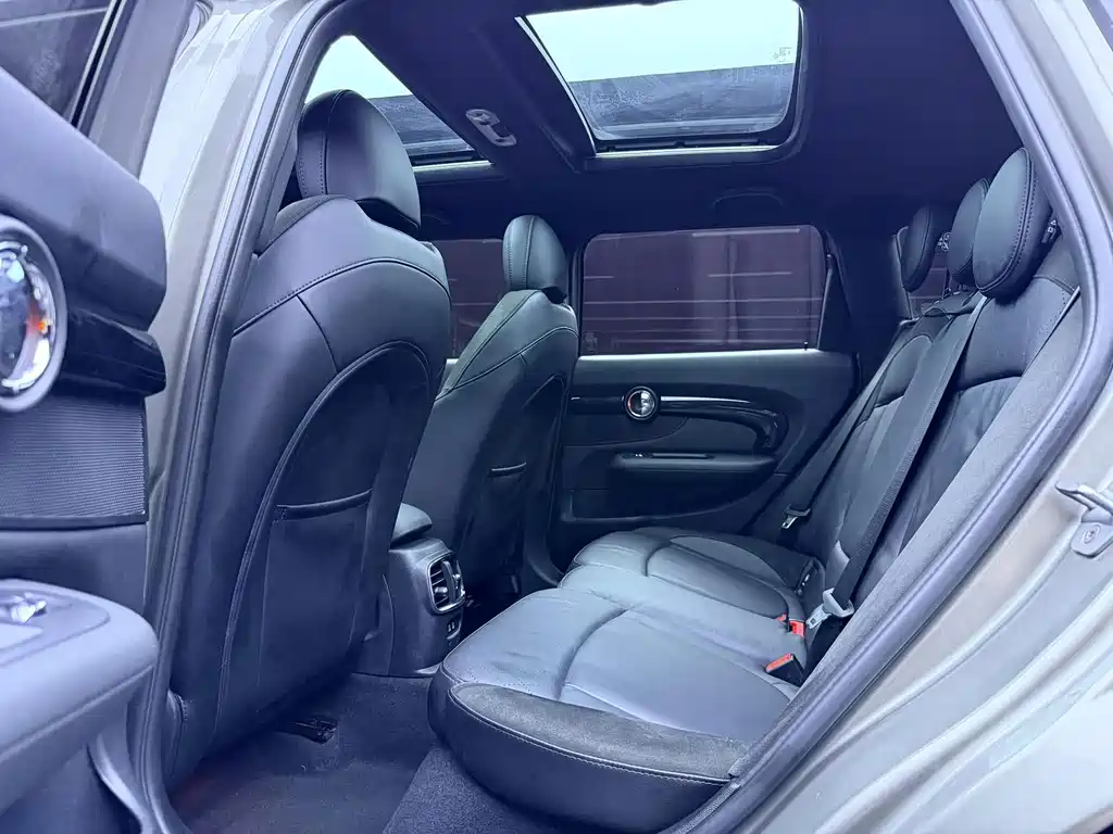 MINI Clubman 2019 — фото 19