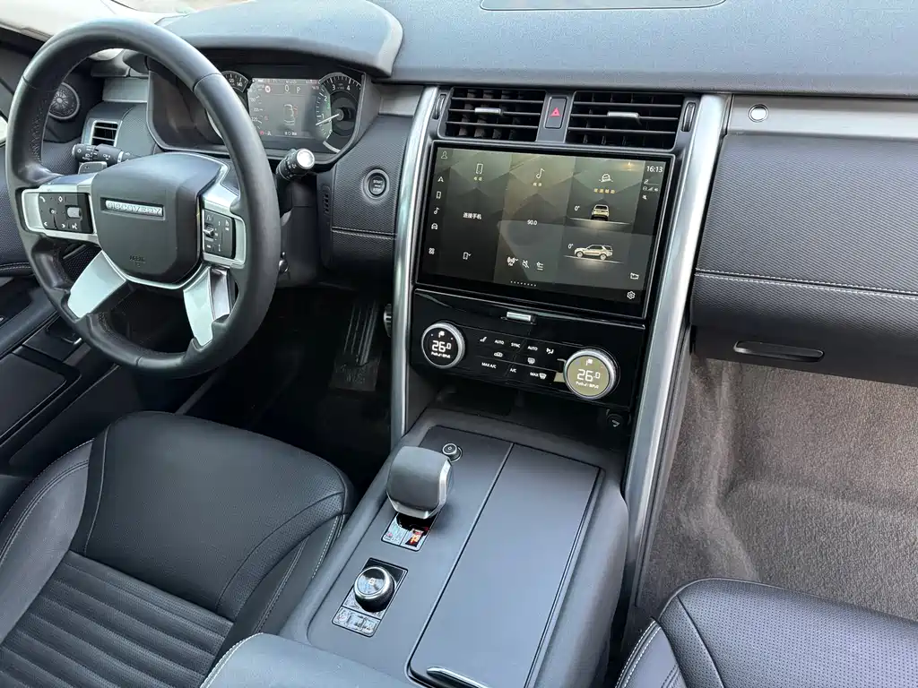 Land Rover Discovery 2023 — фото 10