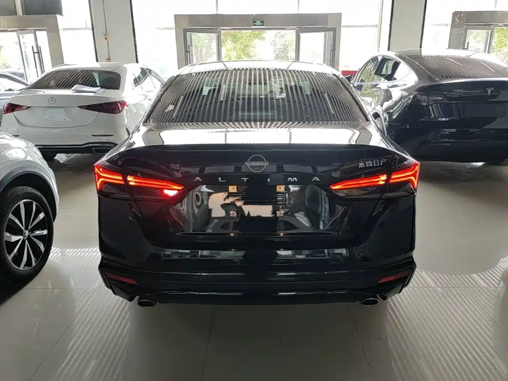 Nissan Teana 2025