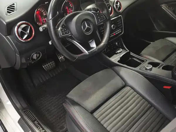 Mercedes-Benz CLA 2018