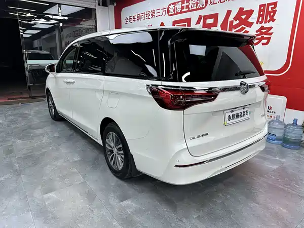 Buick GL8 2024