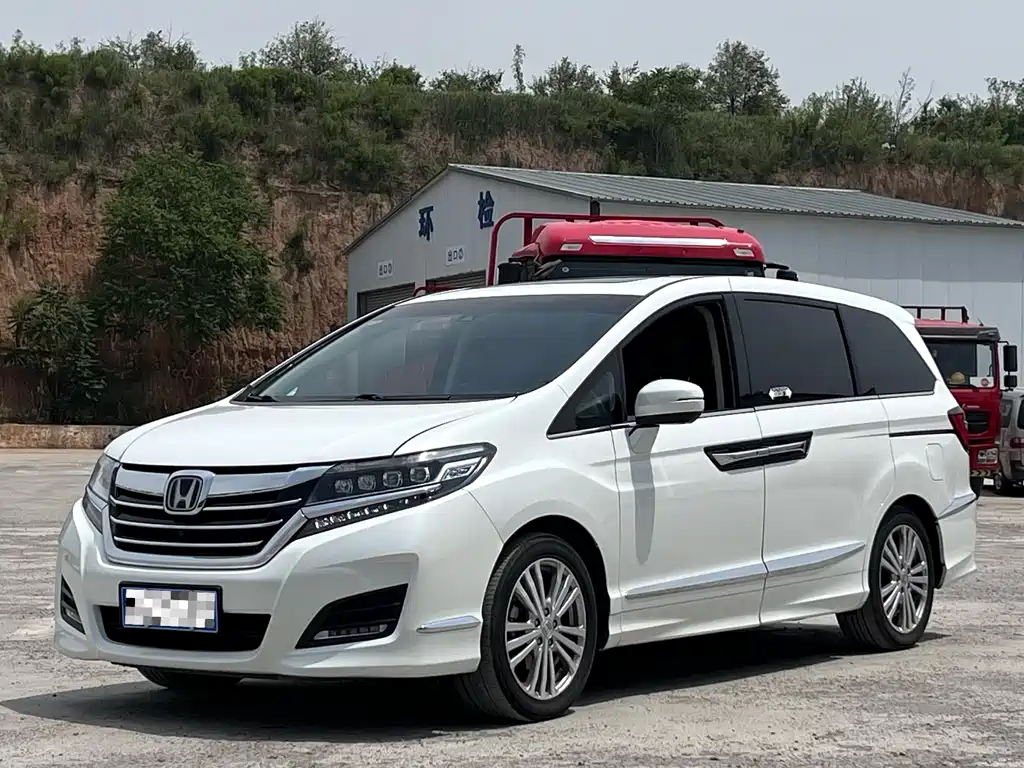 Honda Elysion 2017 — фото 1