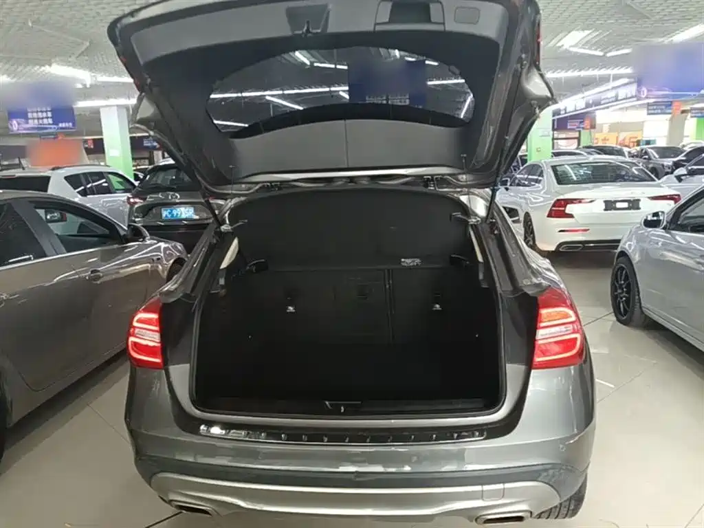 Mercedes-Benz GLA 2017 — фото 19