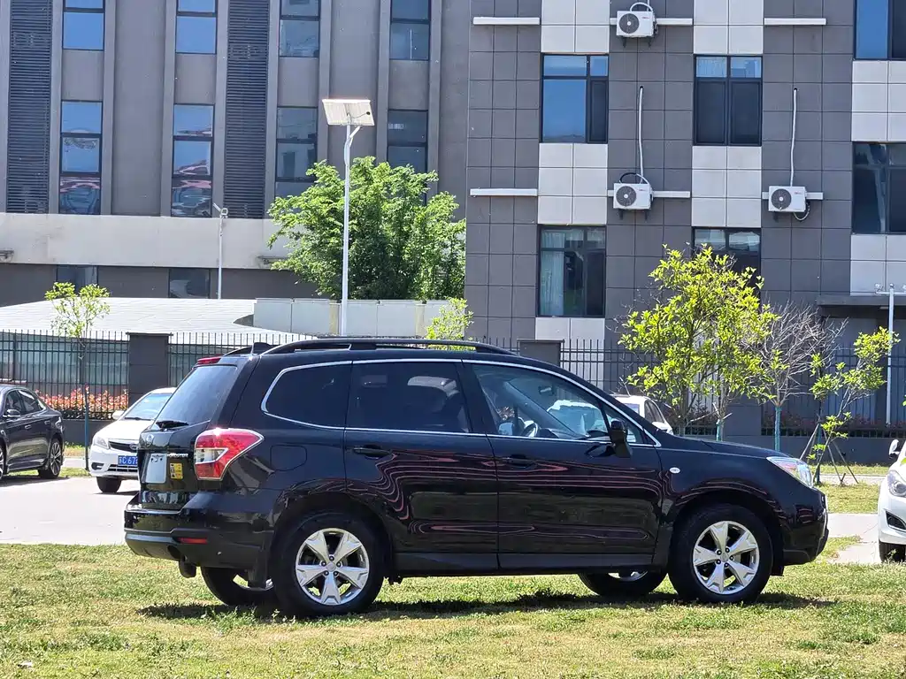 Subaru Forester 2015 — фото 7