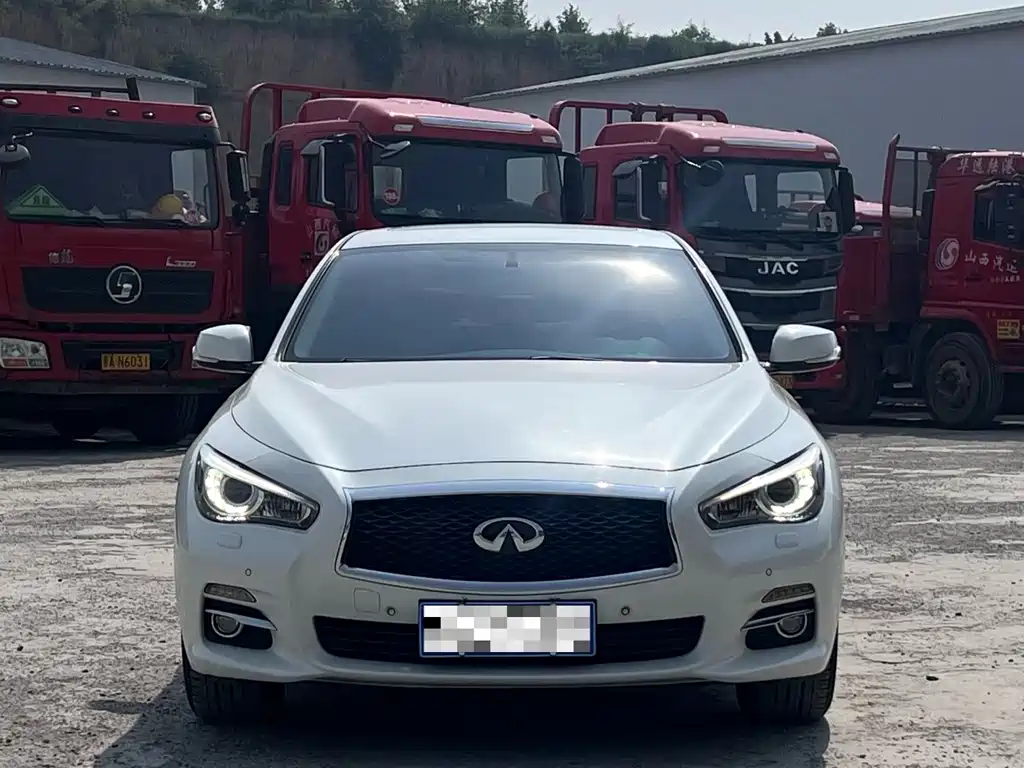 Infiniti Q50L 2015 — фото 2