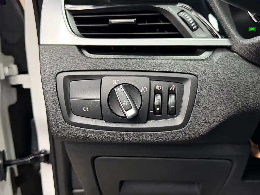 BMW X1 2019 — фото 19