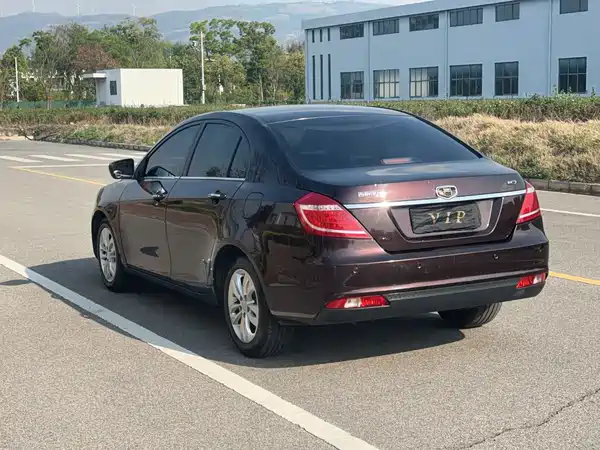 Geely Emgrand 2015