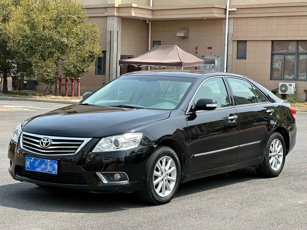 Toyota Camry 2009 — фото 1