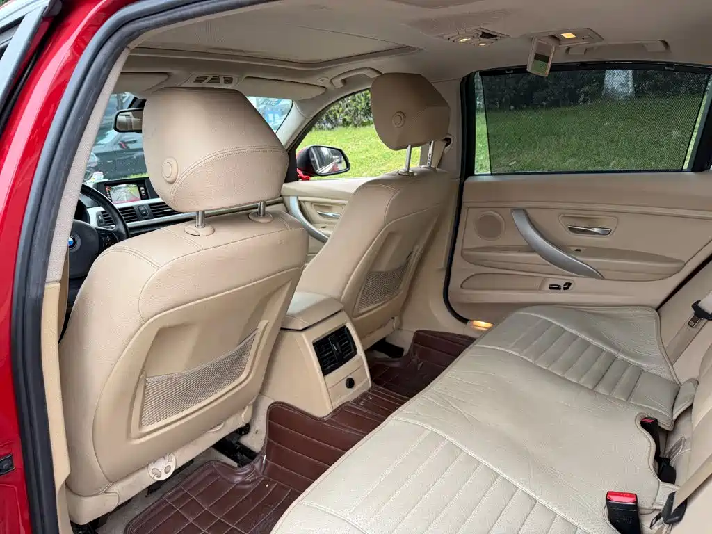 BMW 3 Series 2015 — фото 11