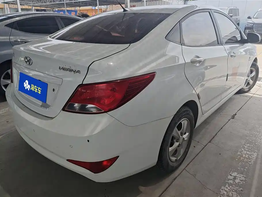 Hyundai Verna 2016 — фото 3