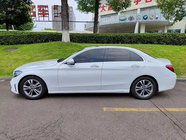 Mercedes-Benz C-Class 2021
