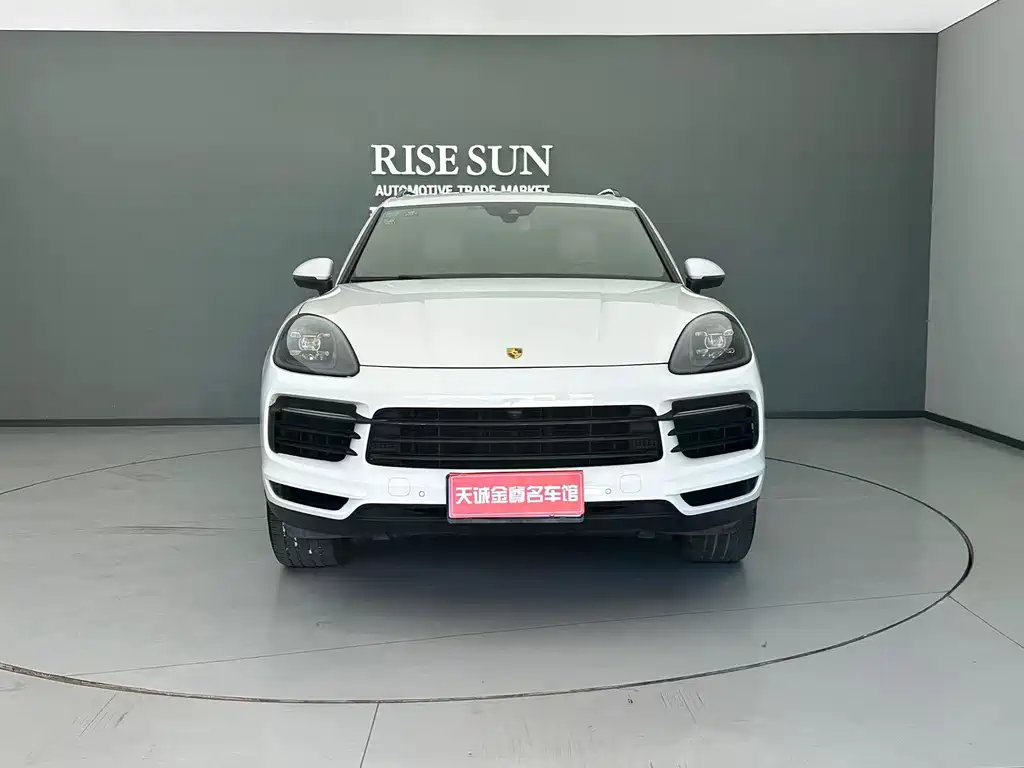 Porsche Cayenne 2019 — фото 20