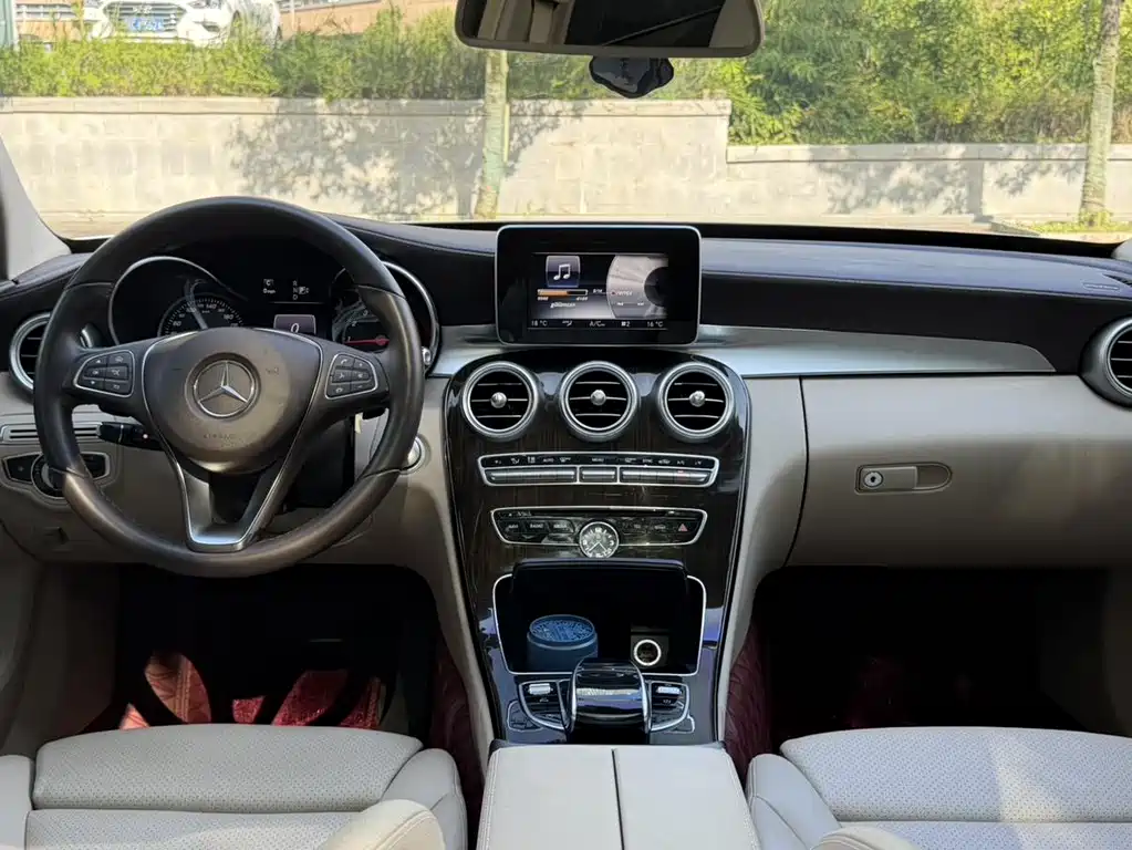 Mercedes-Benz C-Class 2015 — фото 18