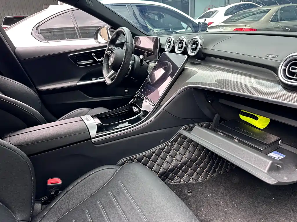 Mercedes-Benz C-Class 2023