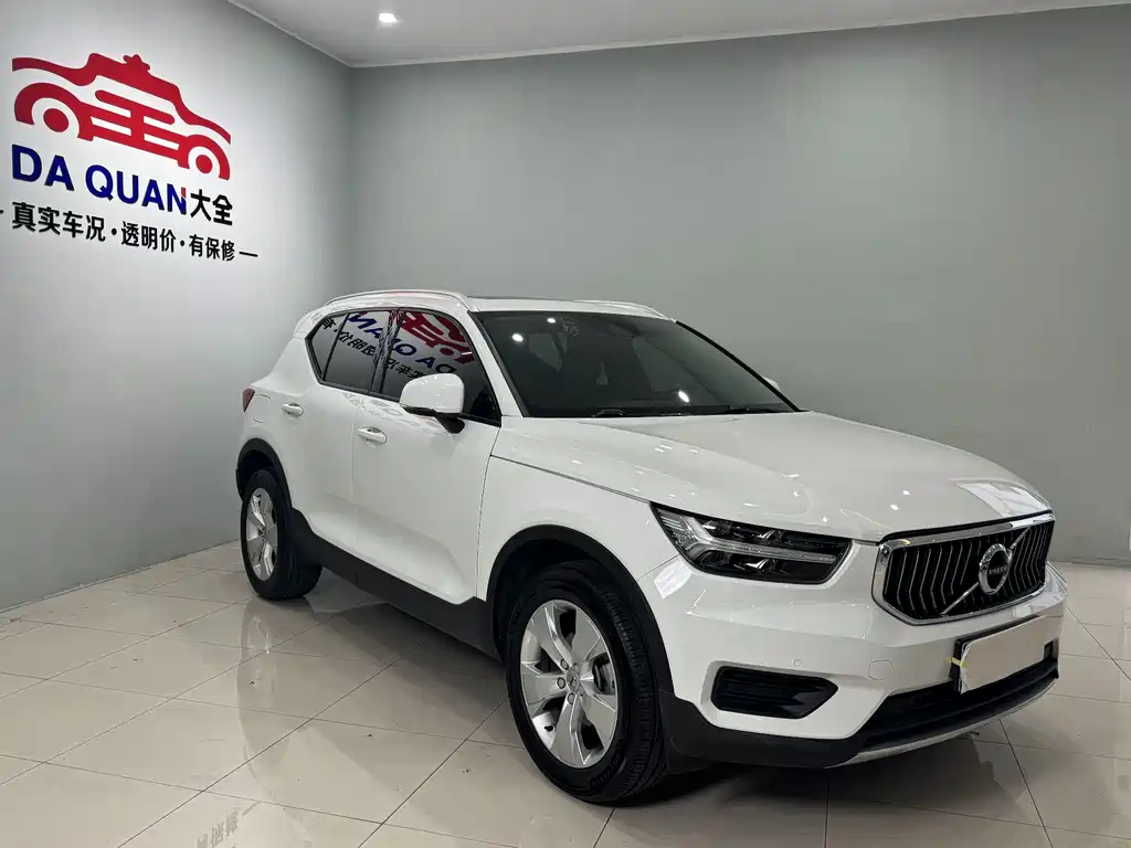 Volvo XC40 2019 — фото 3