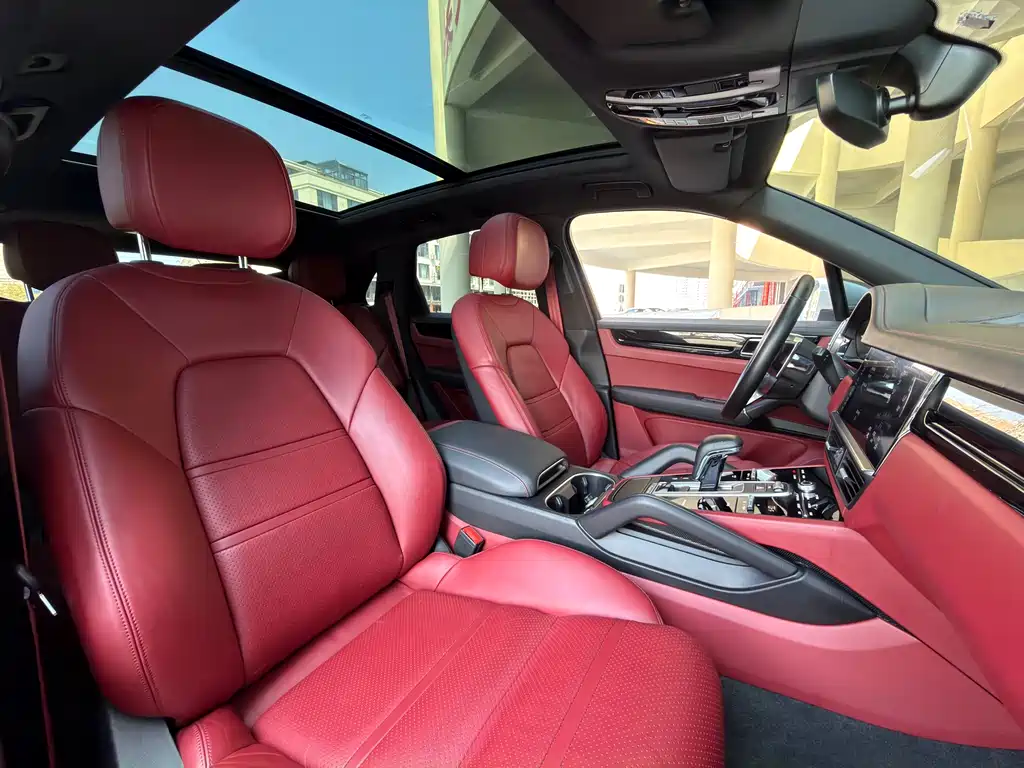 Porsche Cayenne 2020 — фото 16