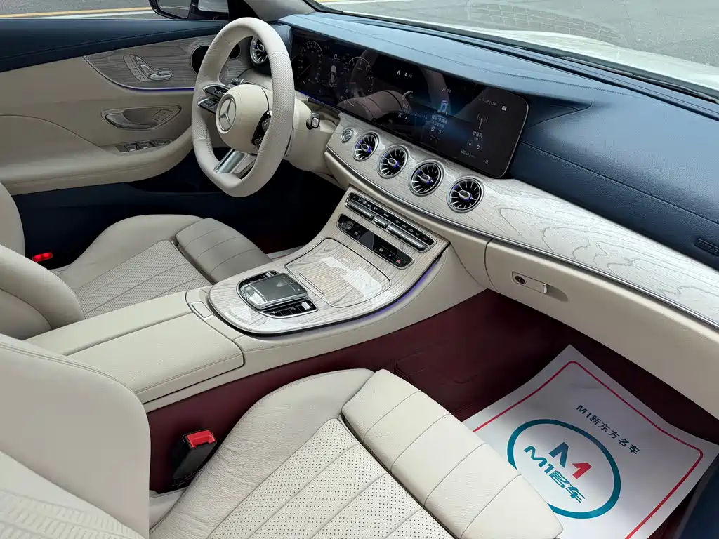 Mercedes-Benz E-Class 2024 — фото 13