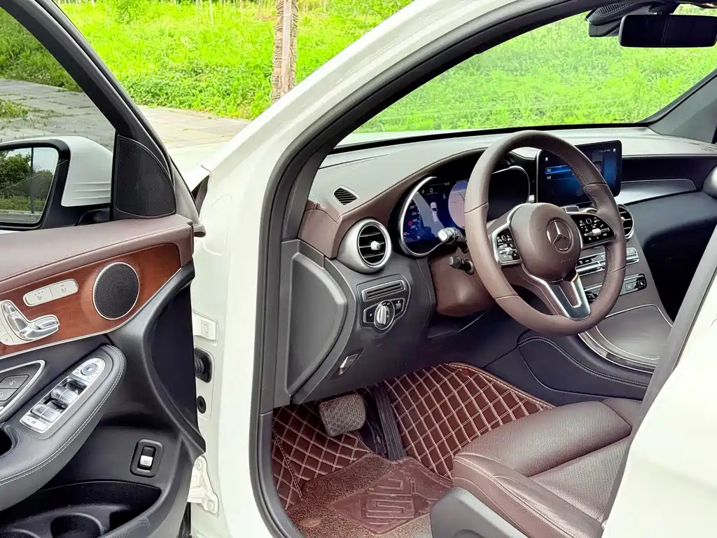 Mercedes-Benz GLC 2021