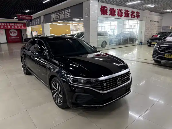 Volkswagen Passat 2025