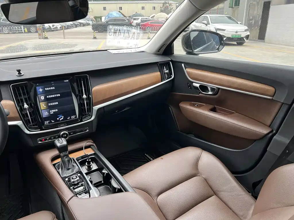 Volvo S90 2019 — фото 19