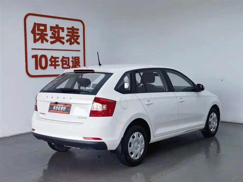 Skoda Rapid Spaceback 2019 — фото 2