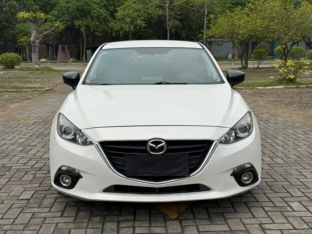 Mazda 3 Axela 2016 — фото 2