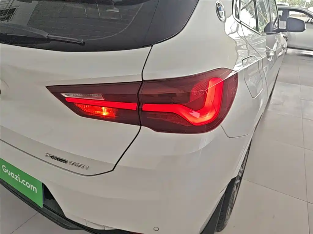 BMW X2 2022 — фото 8