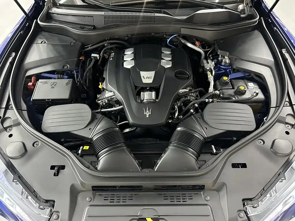 Maserati Levante 2020 — фото 10