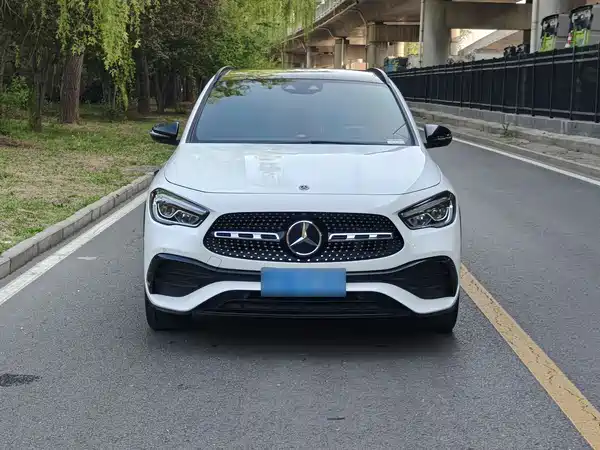 Mercedes-Benz GLA 2020