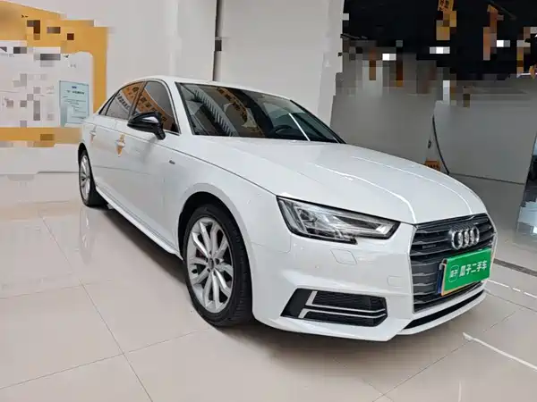 Audi A4L 2018