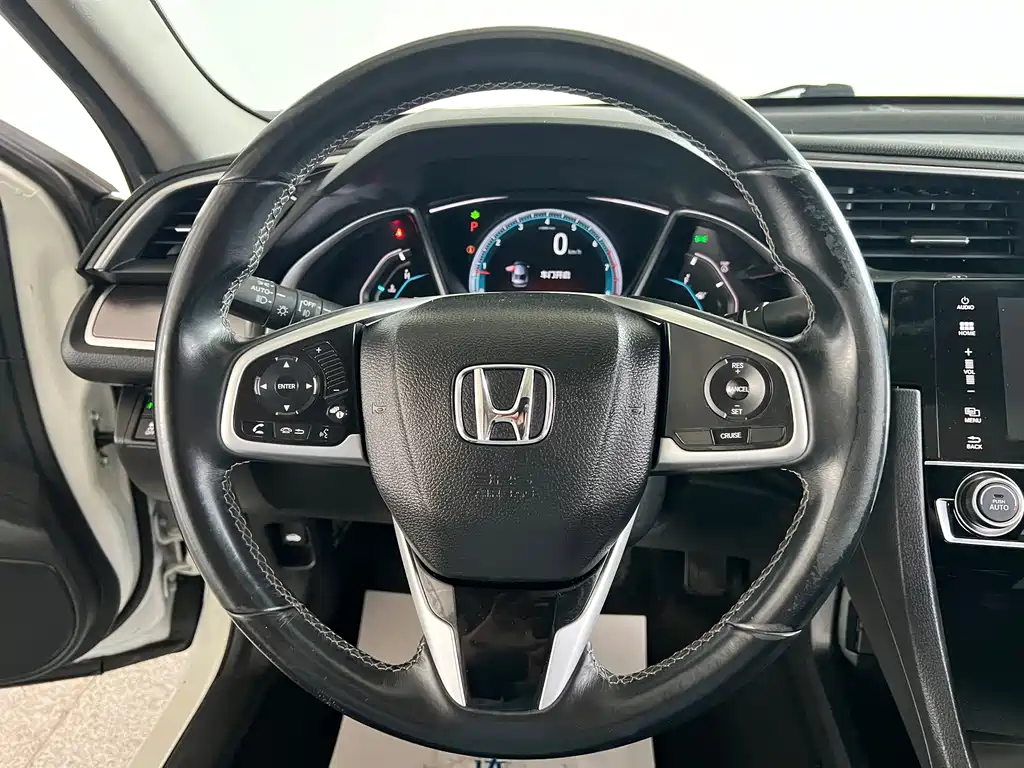Honda Civic 2018 — фото 19