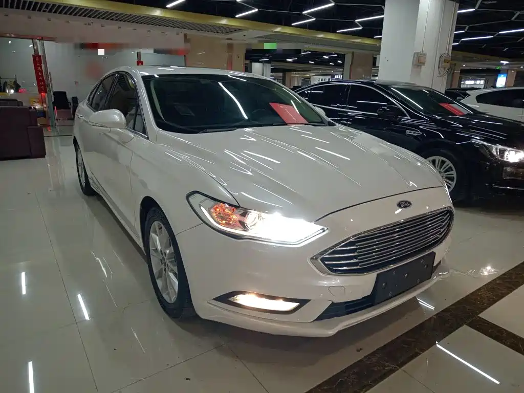 Ford Mondeo 2017 — фото 22