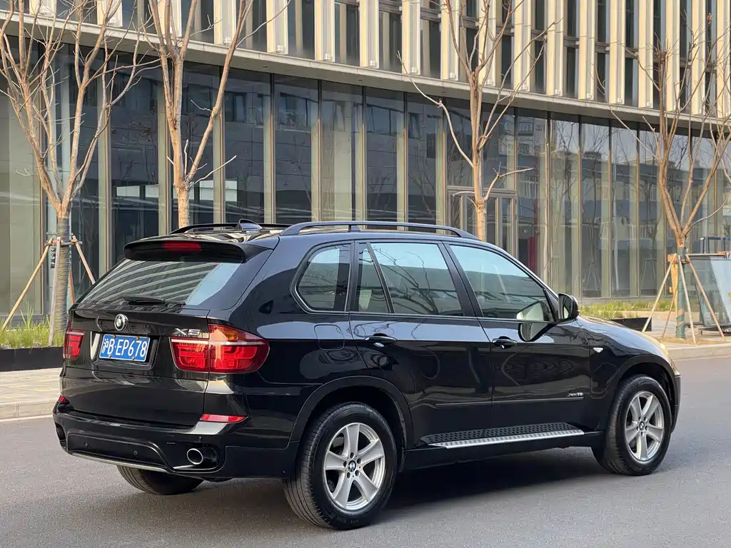 BMW X5 2010 — фото 4