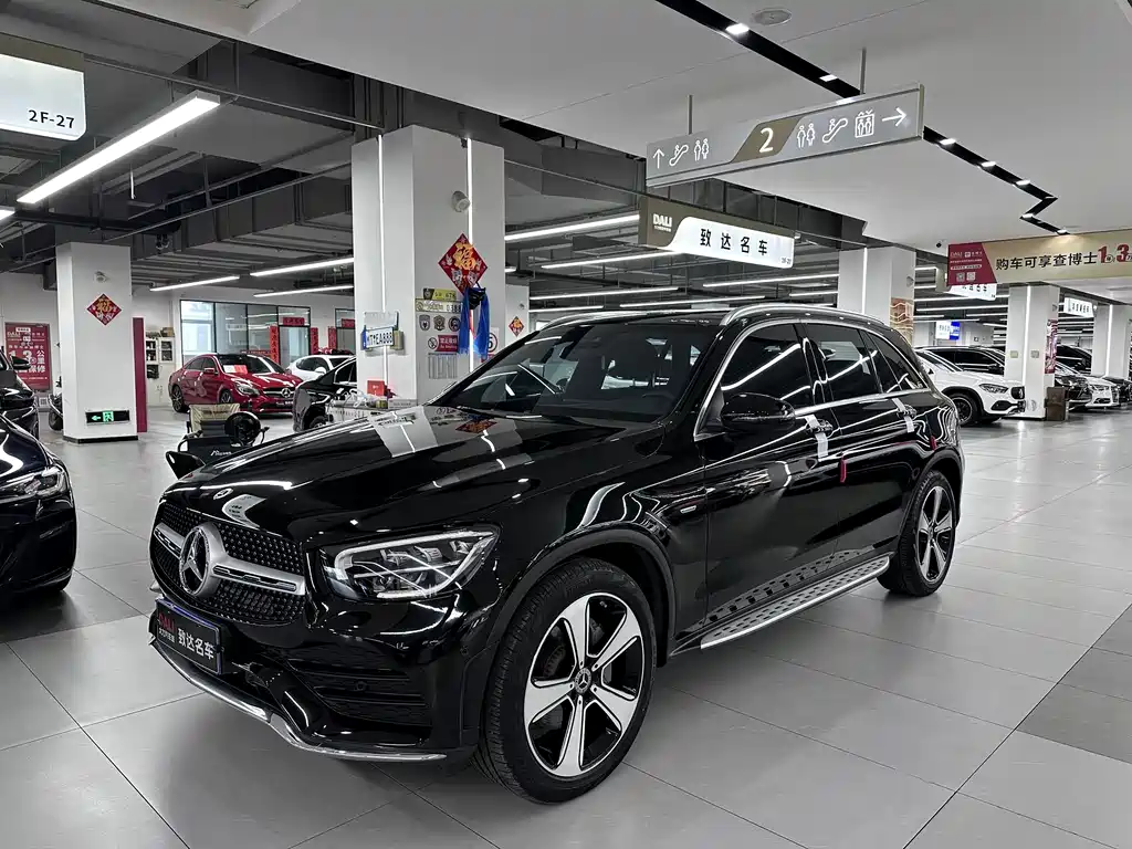 Mercedes-Benz GLC 2023 — фото 1