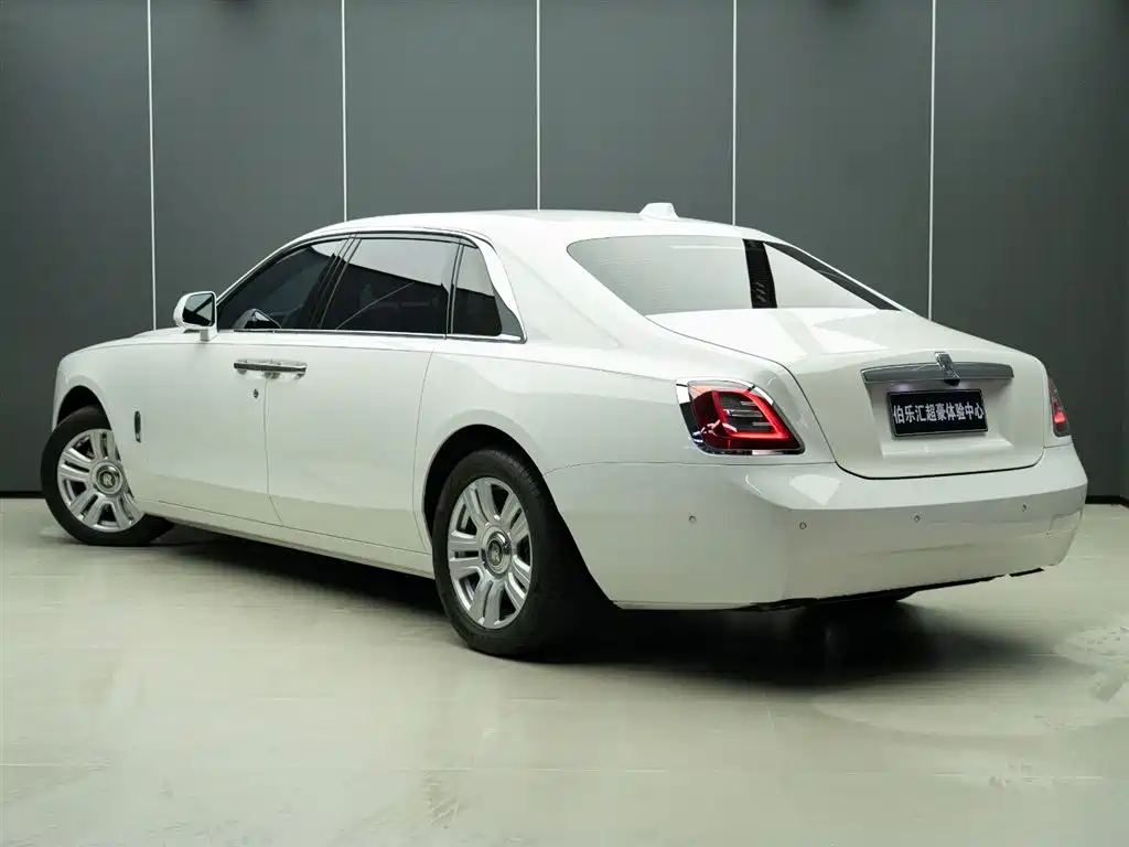 Rolls-Royce Ghost 2022
