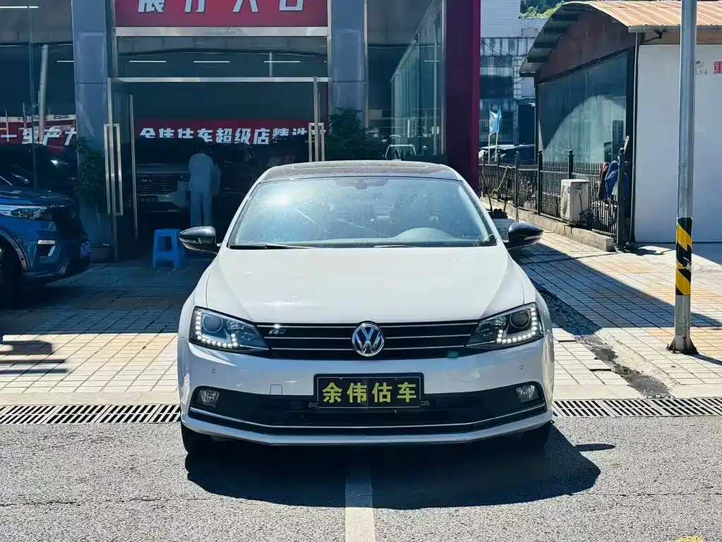 Volkswagen Sagitar 2019