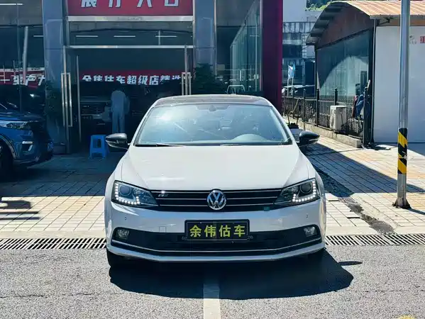 Volkswagen Sagitar 2019