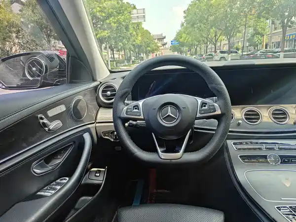 Mercedes-Benz E-Class 2018
