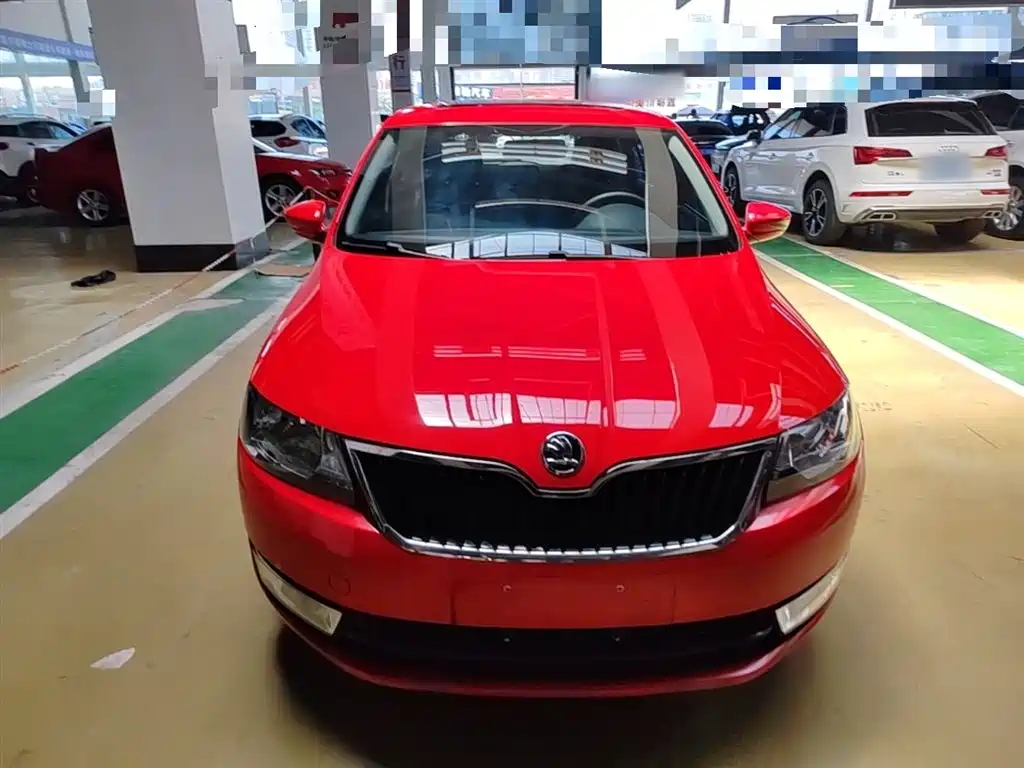 Skoda Rapid Spaceback 2017 — фото 3