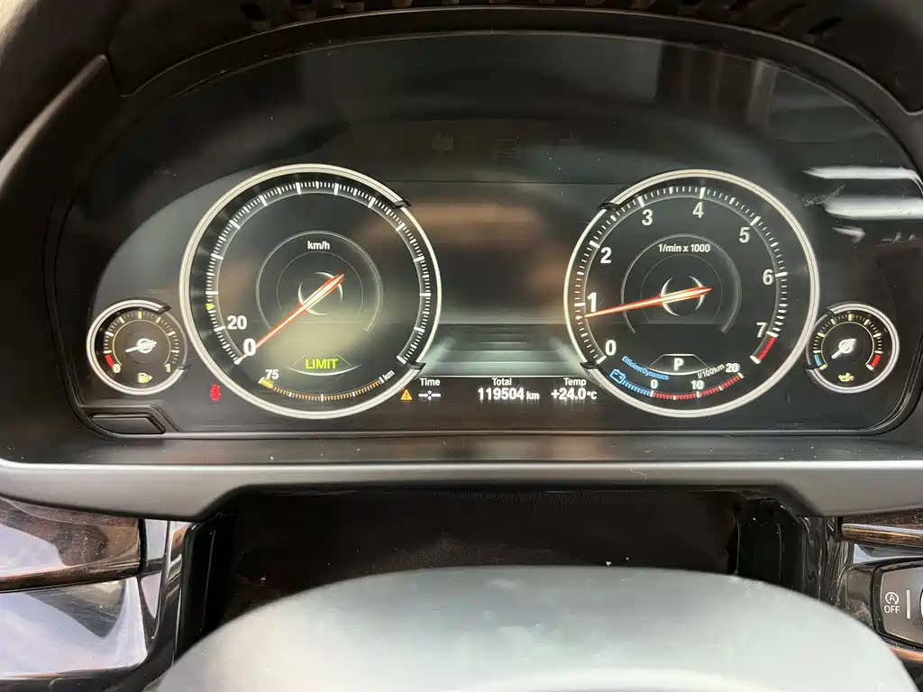 BMW X5 2018 — фото 12