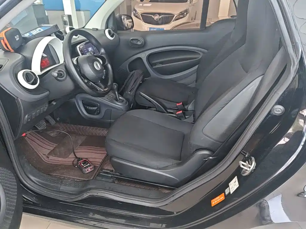 smart fortwo 2016 — фото 17