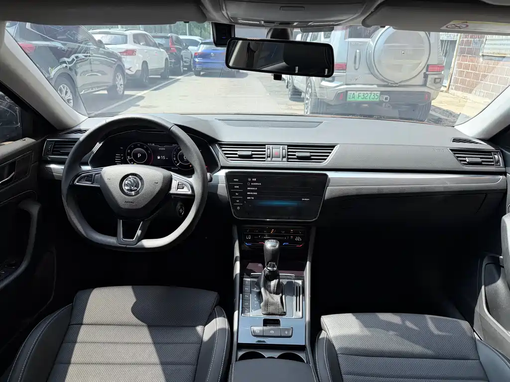 Skoda Speedy 2023 — фото 11