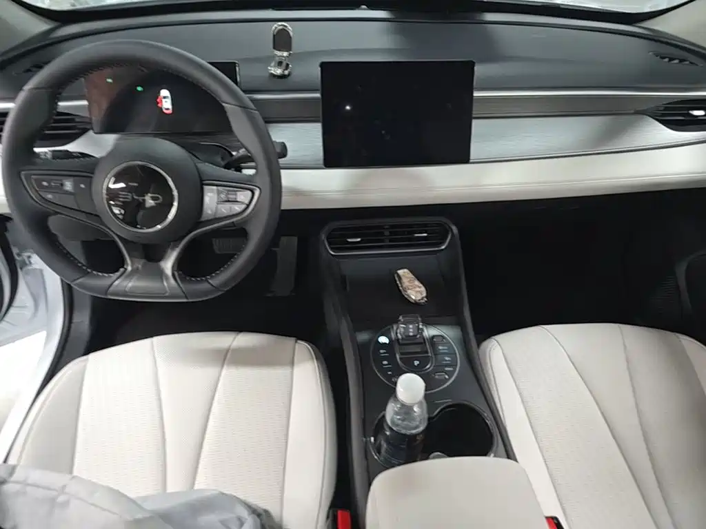 BYD Seal 05 DM-i 2025 — фото 6