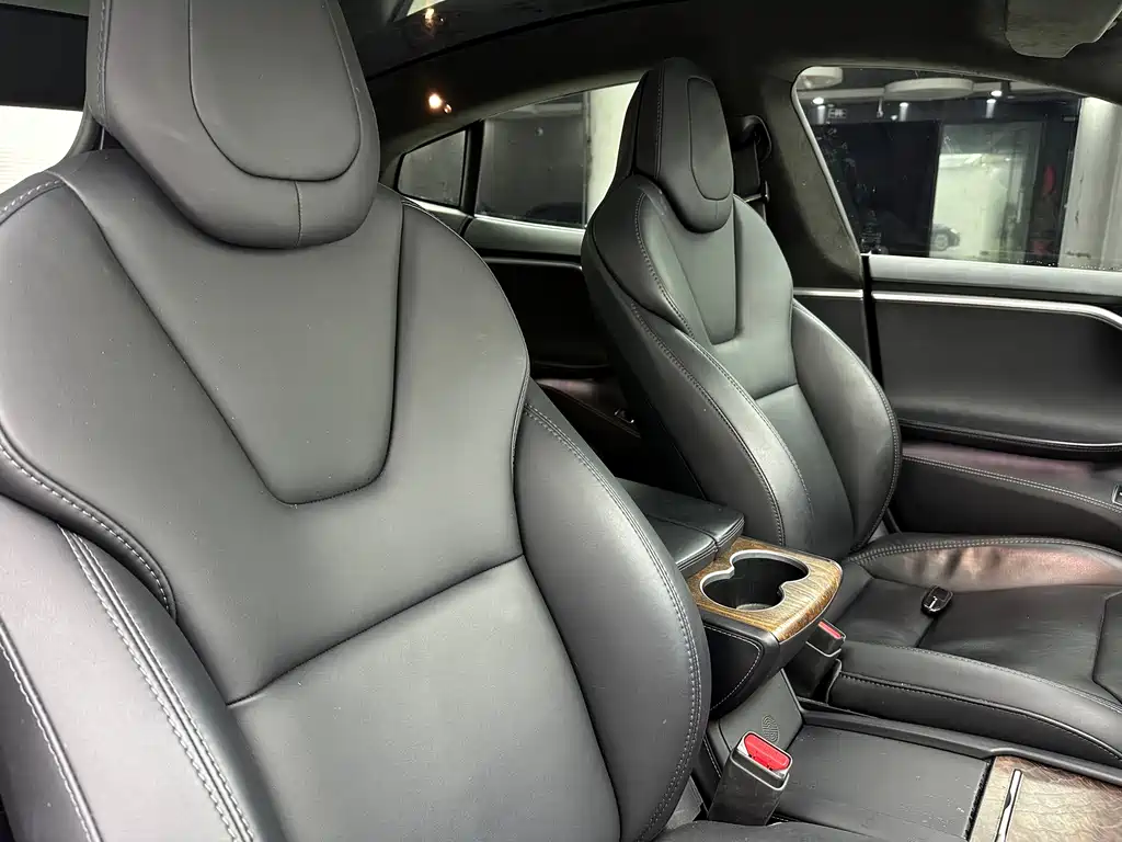 Tesla Model S 2018 — фото 14