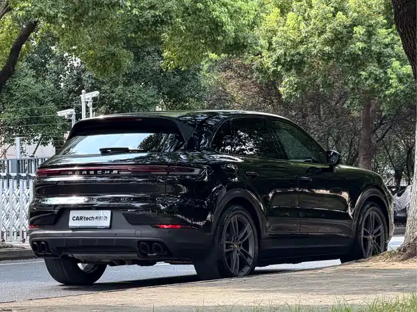 Porsche Cayenne 2023
