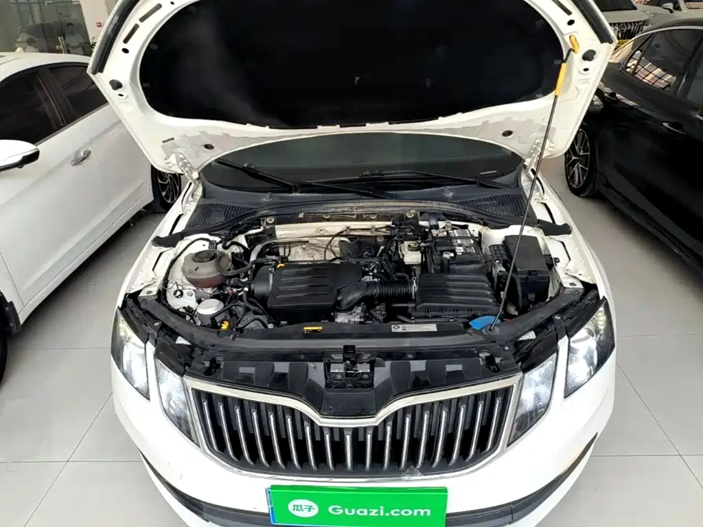 Skoda Octavia 2020 — фото 20