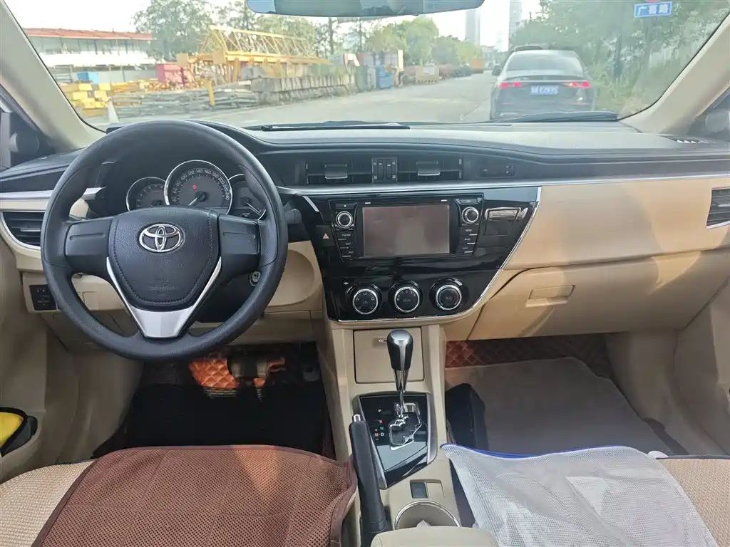 Toyota Corolla 2015 — фото 8