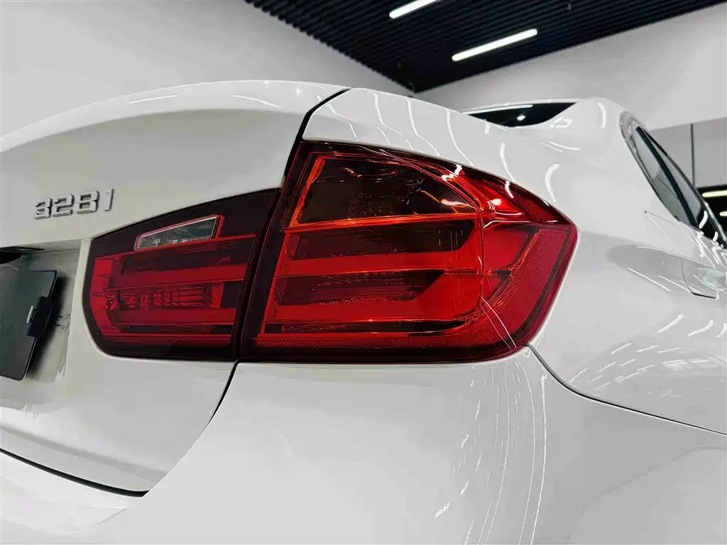BMW 3 Series 2015 — фото 22